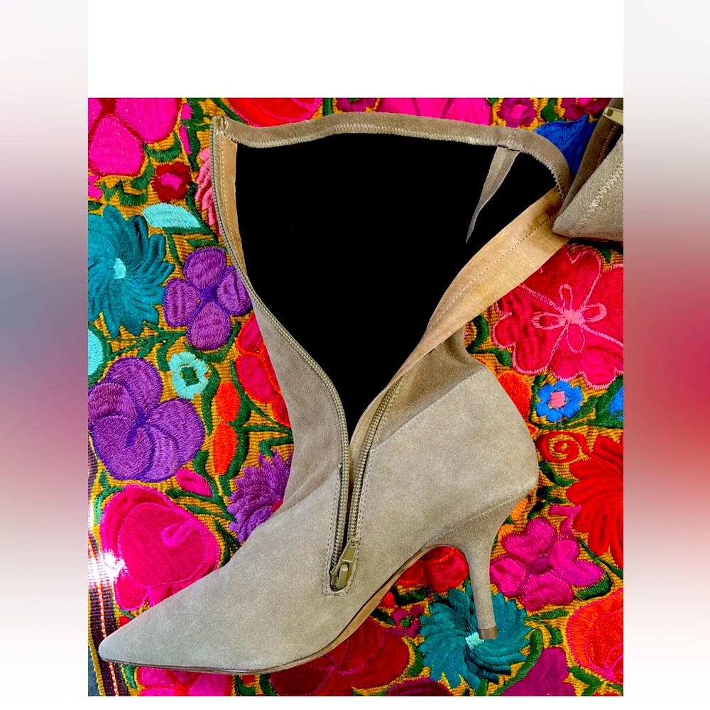 Season 5 Suede Sock Boots - Picture 6 of 7